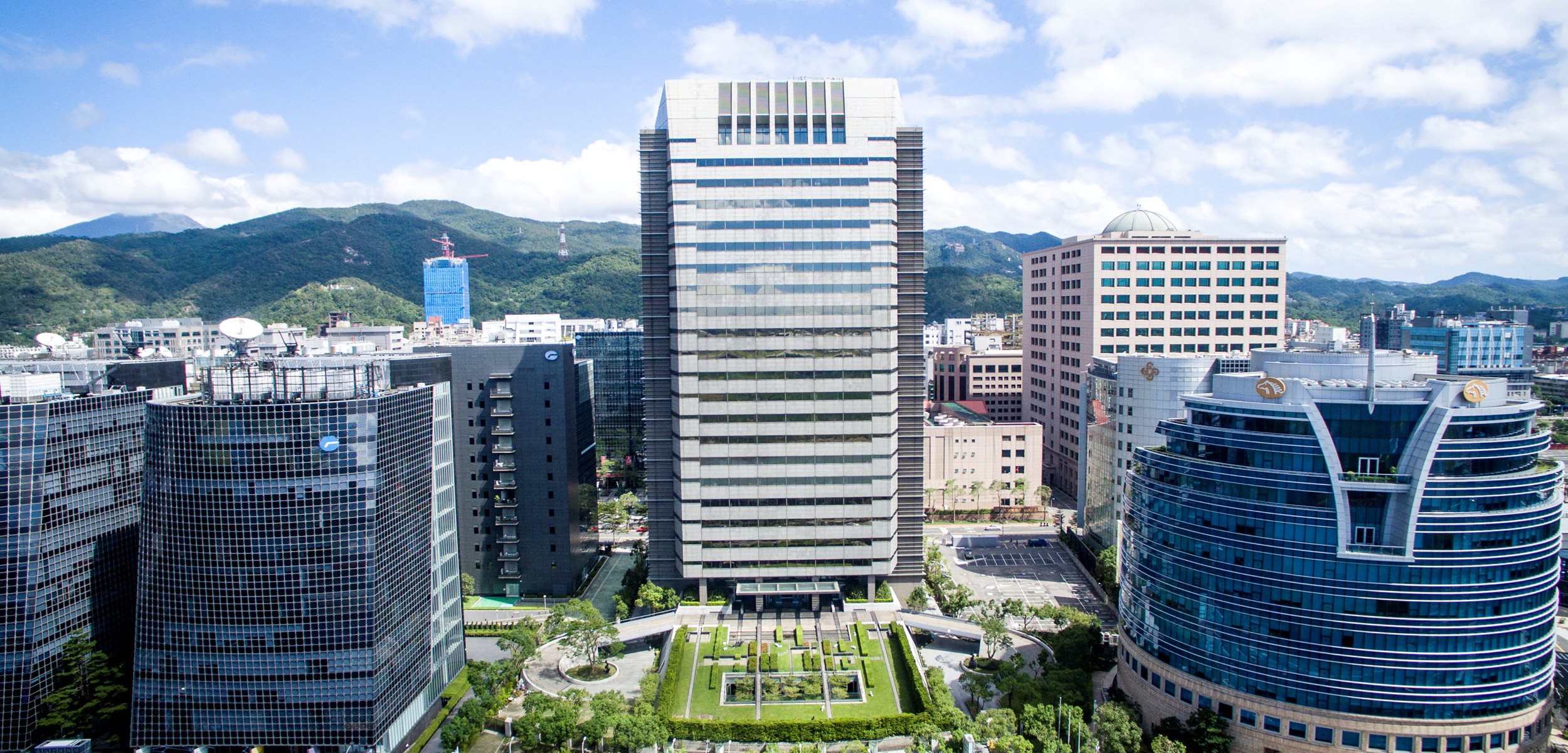 光寶科技十月份全球合併母子公司營收NT$176.36億元